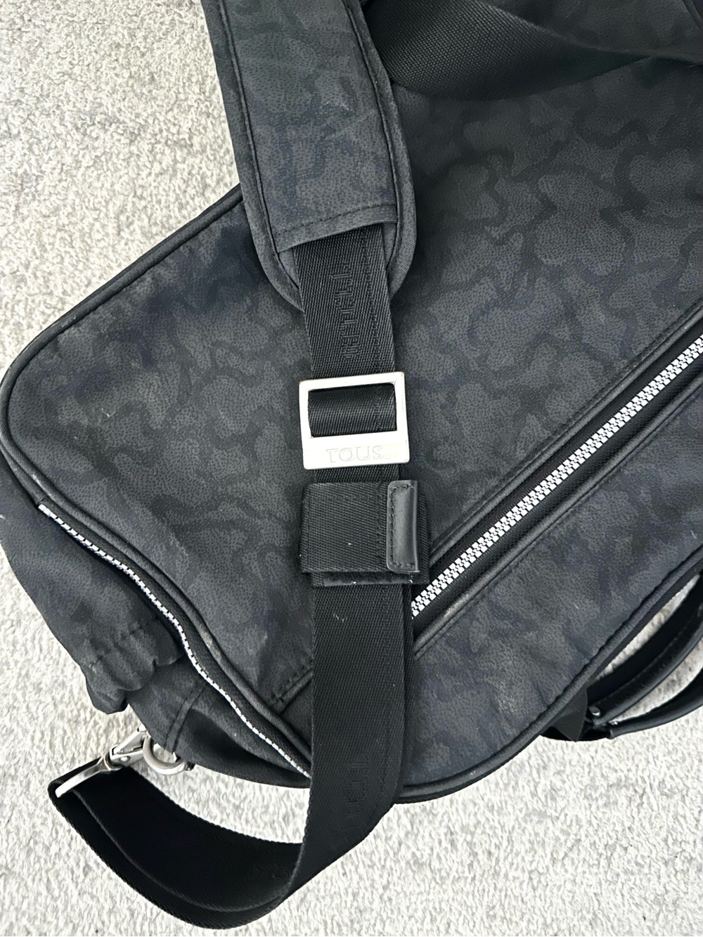 TOUS Kaos Catri Baby / All Purpose Shoulder Bag in Anthracite-Black - Picture 11 of 11